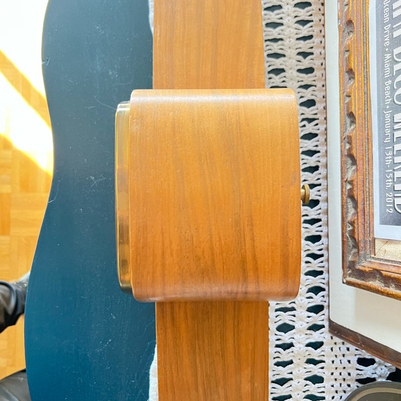 Mid-Century Modern Desk Clock - Picture 4 of 7